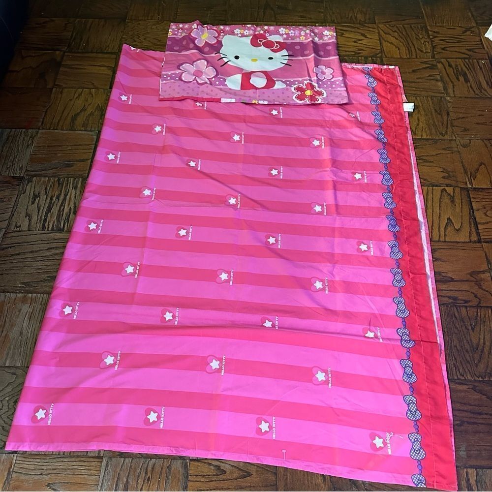 Hello Kitty Thin sheet 64” x 94”